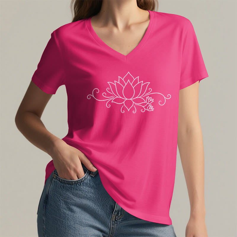 T-shirt Olivenorma à col en V pour femme, motif bohème, lignes blanches et lotus. - image 35