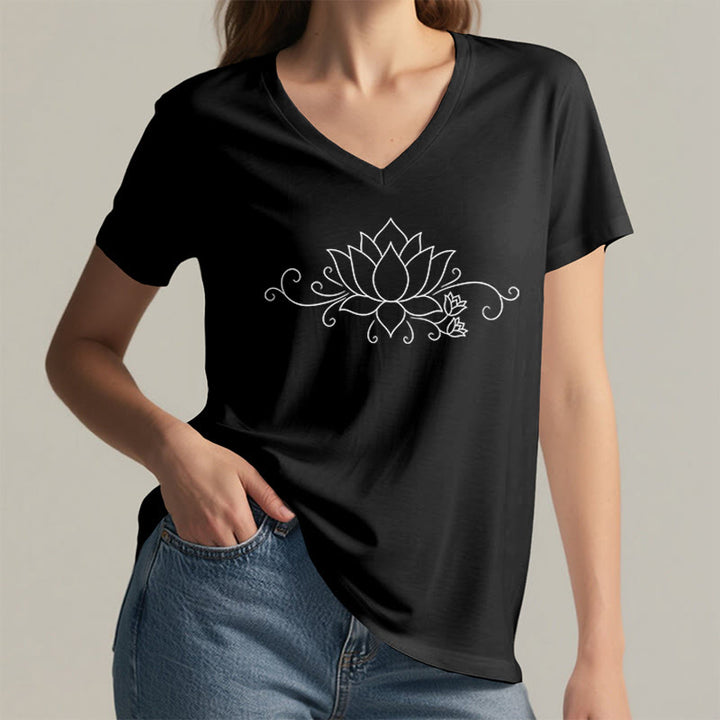 T-shirt Olivenorma à col en V pour femme, motif bohème, lignes blanches et lotus. - image 17