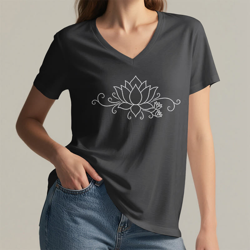 T-shirt Olivenorma à col en V pour femme, motif bohème, lignes blanches et lotus. - image 20