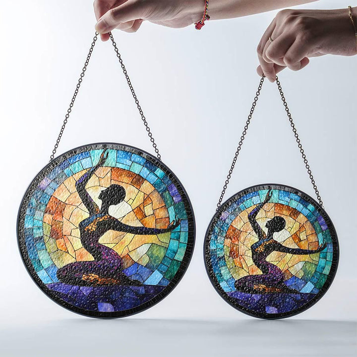 Olivenorma Attrape-soleil en vitrail 2D rond, silhouette de femme pratiquant le yoga, étirement latéral - image 3