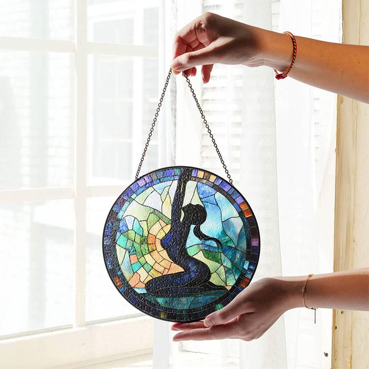 Olivenorma Attrape-soleil en vitrail 2D rond, silhouette de femme pratiquant le yoga, étirement latéral - image 1