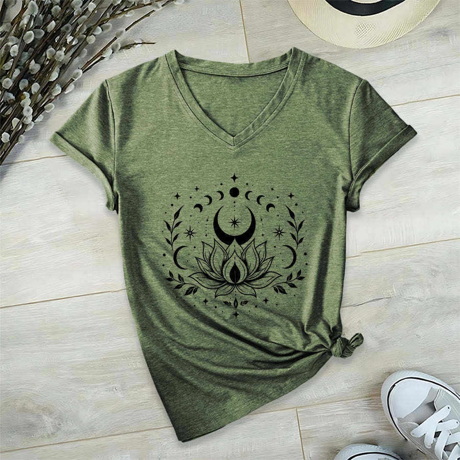 T-shirt Olivenorma à col en V pour femme, imprimé double face lune et lotus, style spirituel - Vert olive - 2XL - image 10