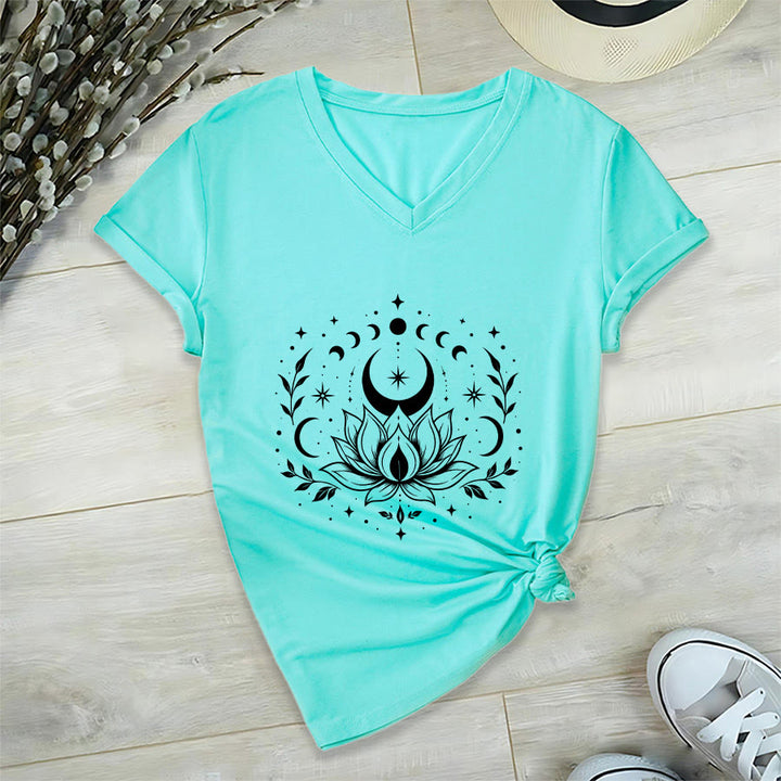 T-shirt Olivenorma à col en V pour femme, imprimé double face lune et lotus, style spirituel - Lac Bleu - 2XL - image 25