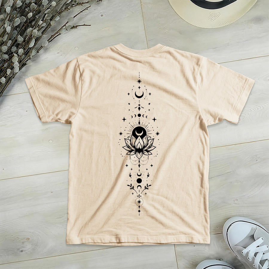 T-shirt Olivenorma à col en V pour femme, imprimé double face lune et lotus, style spirituel - image 16