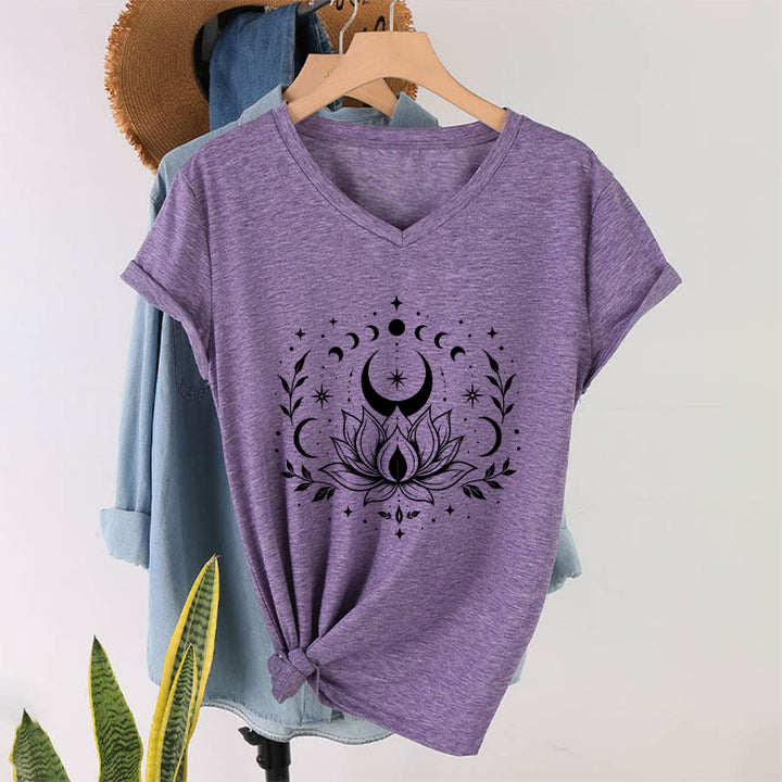 T-shirt Olivenorma à col en V pour femme, imprimé double face lune et lotus, style spirituel - image 62