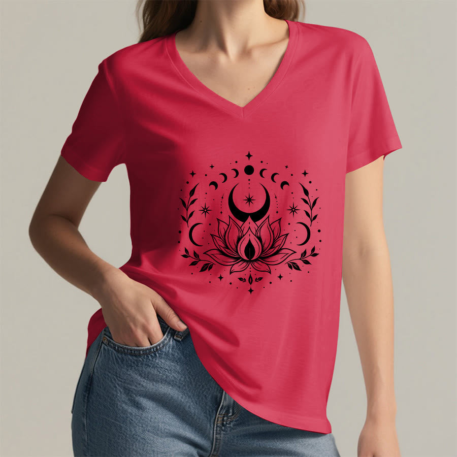 T-shirt Olivenorma à col en V pour femme, imprimé double face lune et lotus, style spirituel - image 48