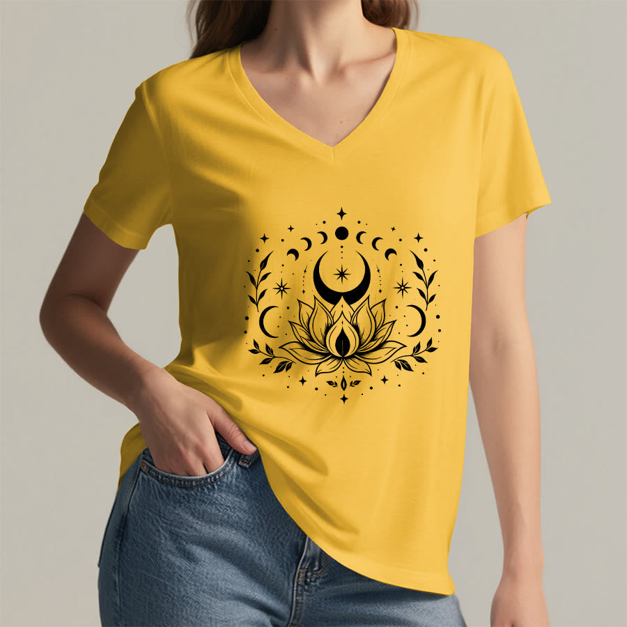 T-shirt Olivenorma à col en V pour femme, imprimé double face lune et lotus, style spirituel - image 53