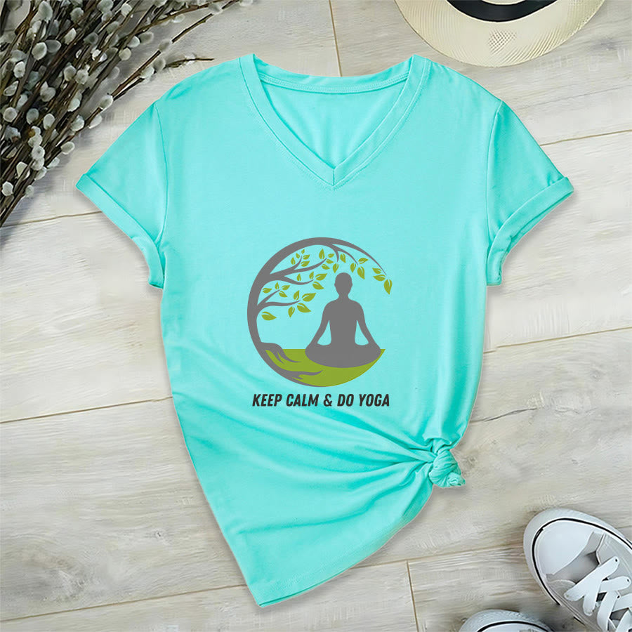 T-shirt Olivenorma Keep Calm & Do Yoga avec motif d'arbre circulaire et col en V pour femme - Lac Bleu - 2XL - image 12