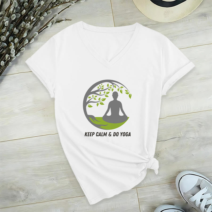 T-shirt Olivenorma Keep Calm & Do Yoga avec motif d'arbre circulaire et col en V pour femme - Blanc - 2XL - image 21