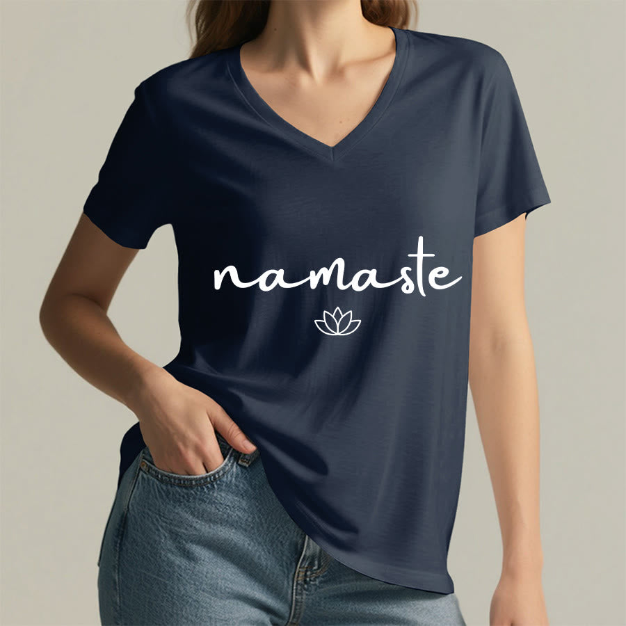 T-shirt Olivenorma à col en V pour femme, motif lotus zen, contour simple et cursif Namaste - image 26