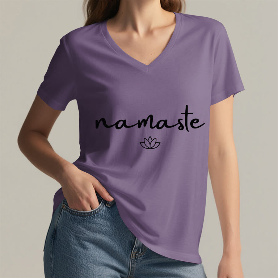T-shirt Olivenorma à col en V pour femme, motif lotus zen, contour simple et cursif Namaste - image 38