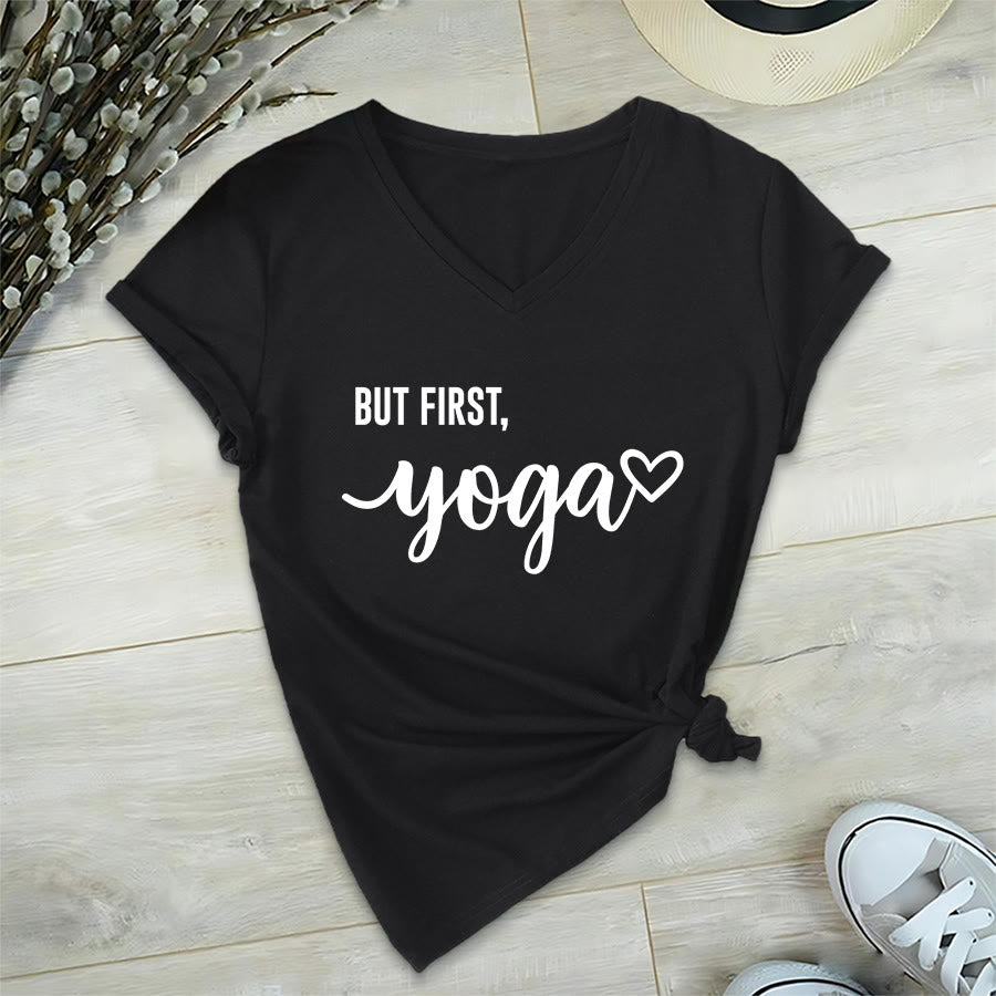 T-shirt Olivenorma But First Yoga avec motif cœur et texte cursif pour femme, col en V - Noir - 2XL - image 18