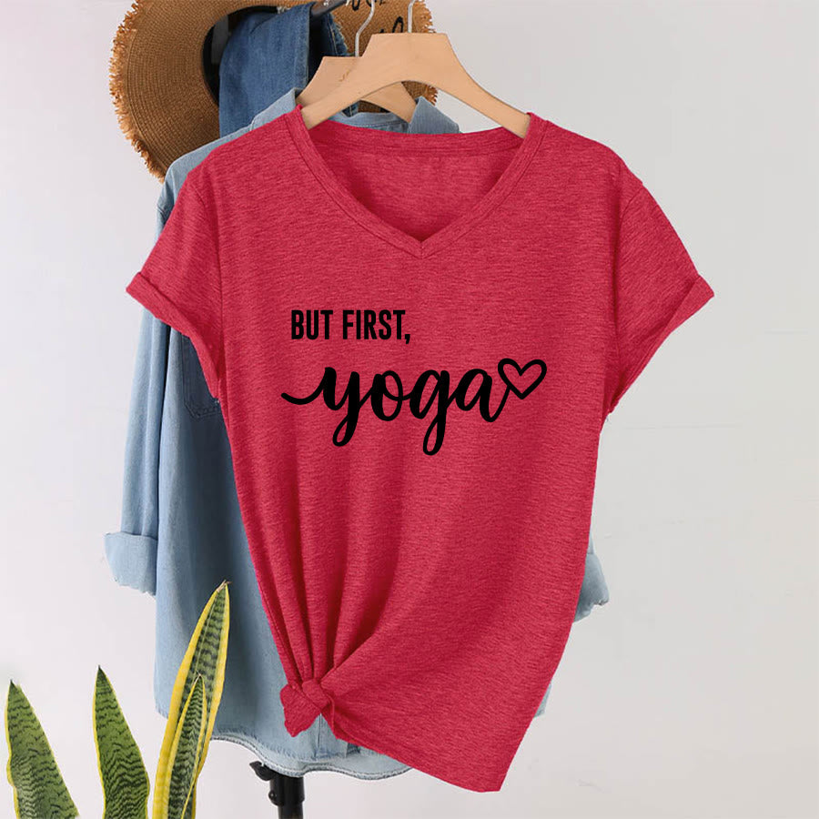 T-shirt Olivenorma But First Yoga avec motif cœur et texte cursif pour femme, col en V - image 28