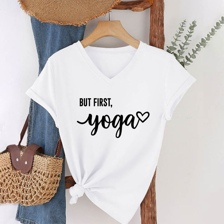 T-shirt Olivenorma But First Yoga avec motif cœur et texte cursif pour femme, col en V - image 22