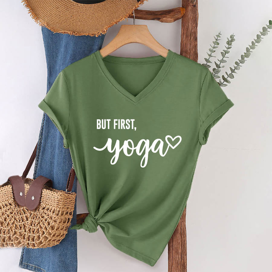 T-shirt Olivenorma But First Yoga avec motif cœur et texte cursif pour femme, col en V - image 7
