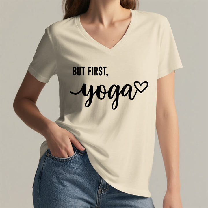 T-shirt Olivenorma But First Yoga avec motif cœur et texte cursif pour femme, col en V - image 11