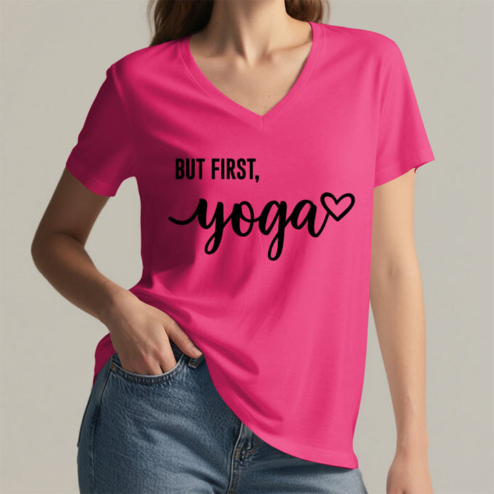 T-shirt Olivenorma But First Yoga avec motif cœur et texte cursif pour femme, col en V - image 35
