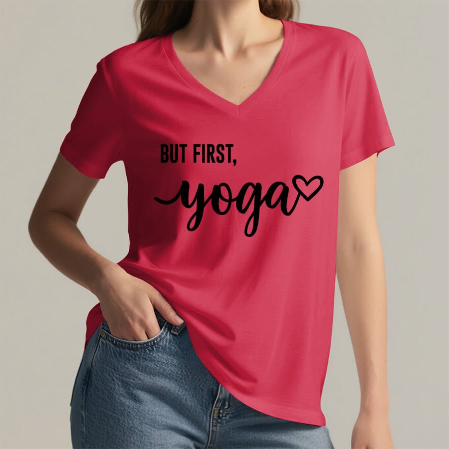 T-shirt Olivenorma But First Yoga avec motif cœur et texte cursif pour femme, col en V - image 29