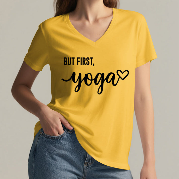 T-shirt Olivenorma But First Yoga avec motif cœur et texte cursif pour femme, col en V - image 32