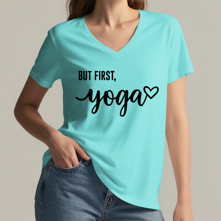 T-shirt Olivenorma But First Yoga avec motif cœur et texte cursif pour femme, col en V - image 17