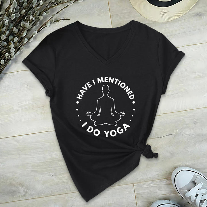 T-shirt Olivenorma à col en V pour femme, motif circulaire de méditation et de yoga. - image 18