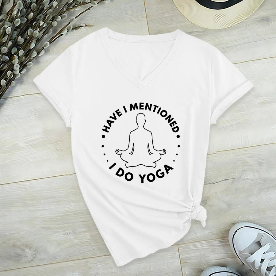 T-shirt Olivenorma à col en V pour femme, motif circulaire de méditation et de yoga. - image 24