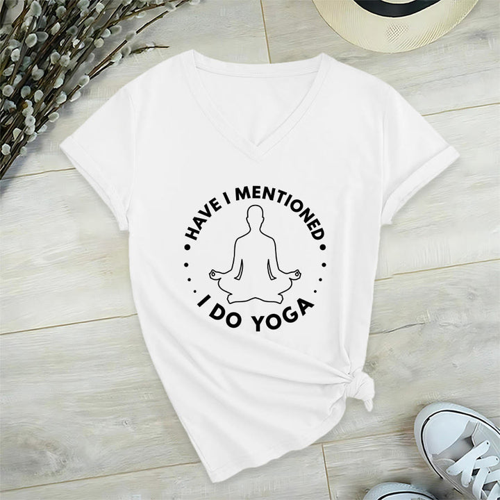 T-shirt Olivenorma à col en V pour femme, motif circulaire de méditation et de yoga. - image 24