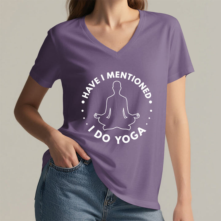 T-shirt Olivenorma à col en V pour femme, motif circulaire de méditation et de yoga. - image 38