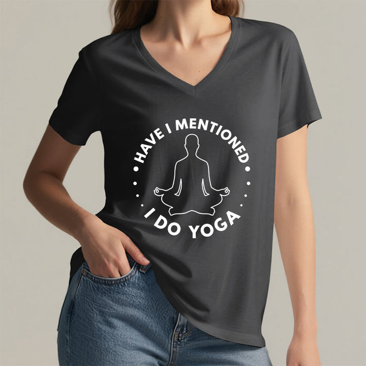 T-shirt Olivenorma à col en V pour femme, motif circulaire de méditation et de yoga. - image 23