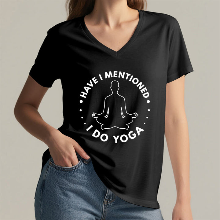 T-shirt Olivenorma à col en V pour femme, motif circulaire de méditation et de yoga. - image 20
