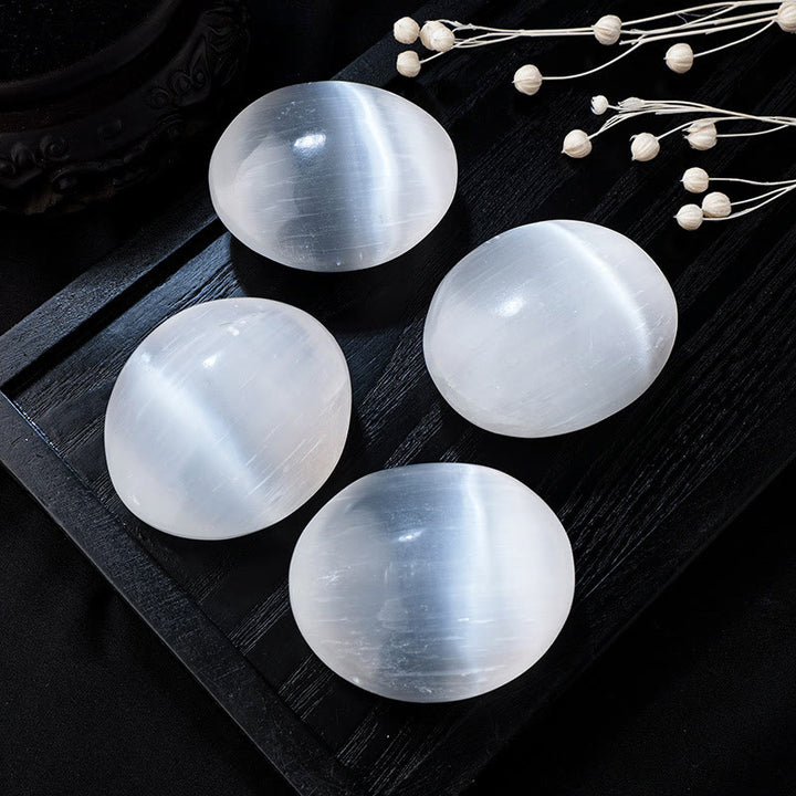 Œuf de cristal de sélénite ovale lisse et naturel Olivenorma - image 4