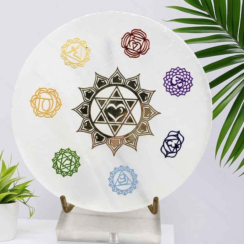 Plaque de recharge en sélénite gravée des 7 symboles des chakras Olivenorma - image 1