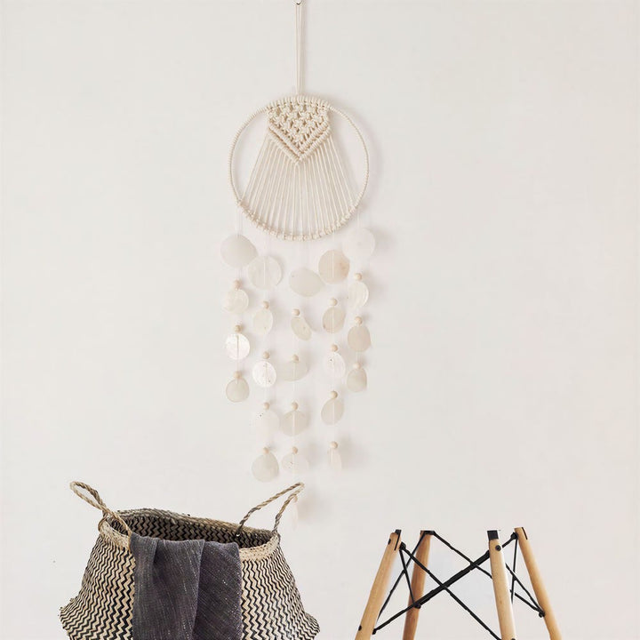 Attrape-rêves Olivenorma en macramé de coquillages, avec cercles en fer et ficelles en coton - image 4