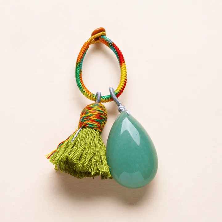Porte-clés Olivenorma en cristal naturel, pompon en forme de larme, tissé à la main, symbole de protection et de bénédiction. - Aventurine verte - image 4