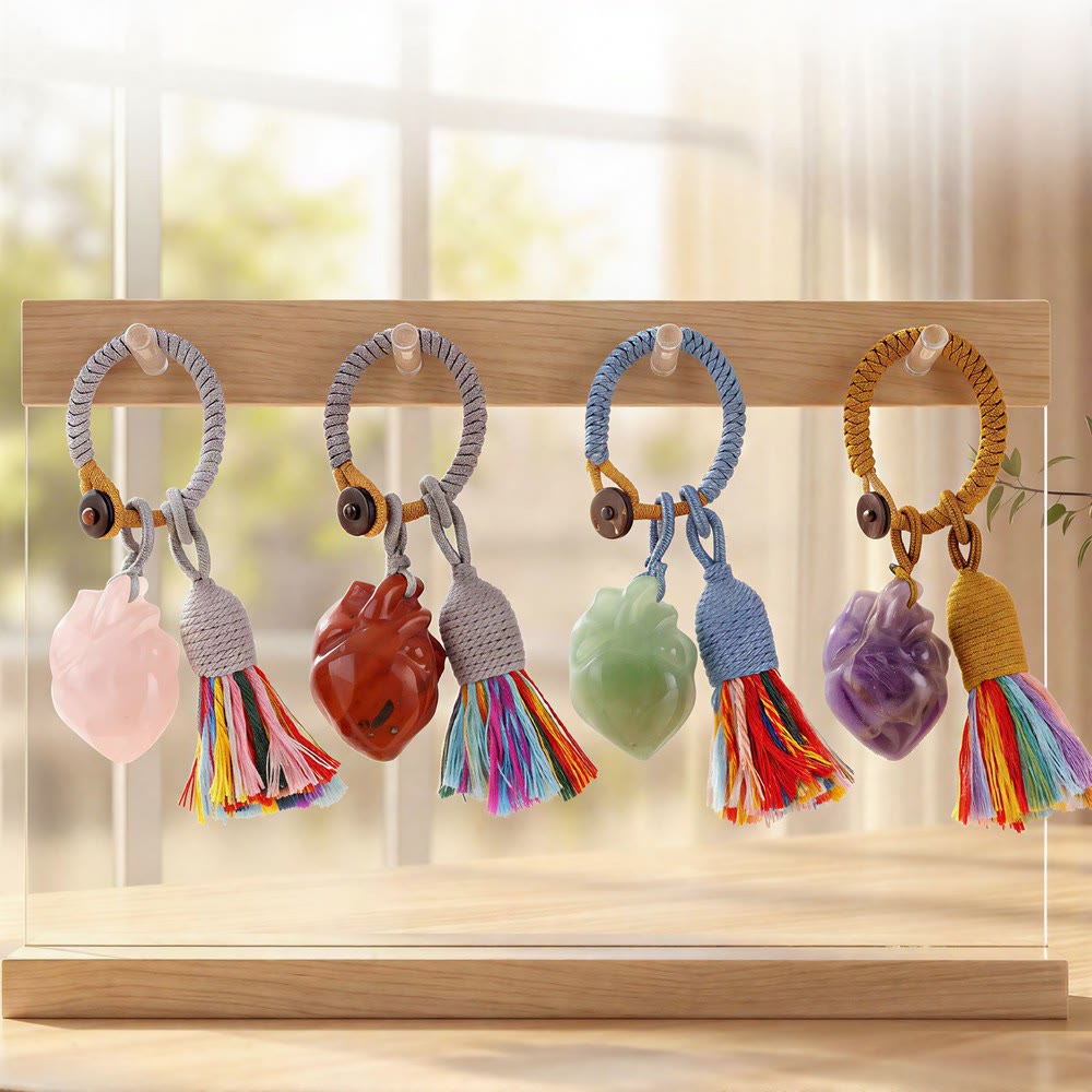 Porte-clés Olivenorma en cristal naturel, forme de cœur anatomique, pompon tissé à la main, symbole d'affection et de bénédiction - image 0