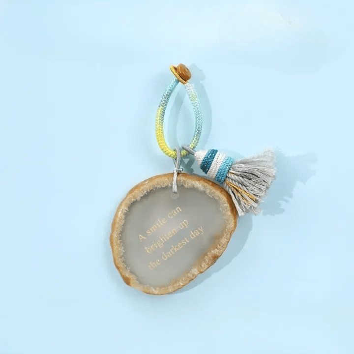 Porte-clés Olivenorma en agate naturelle gravée d'une tranche d'agate inspirante avec pompon et affirmation positive - E - image 7