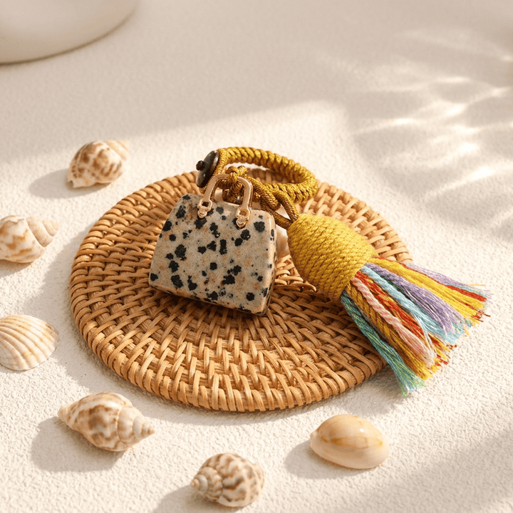Porte-clés Olivenorma en cristal naturel, en forme de sac à main, avec pompon tressé et symbole de prospérité - Jasper dalmatien - image 7