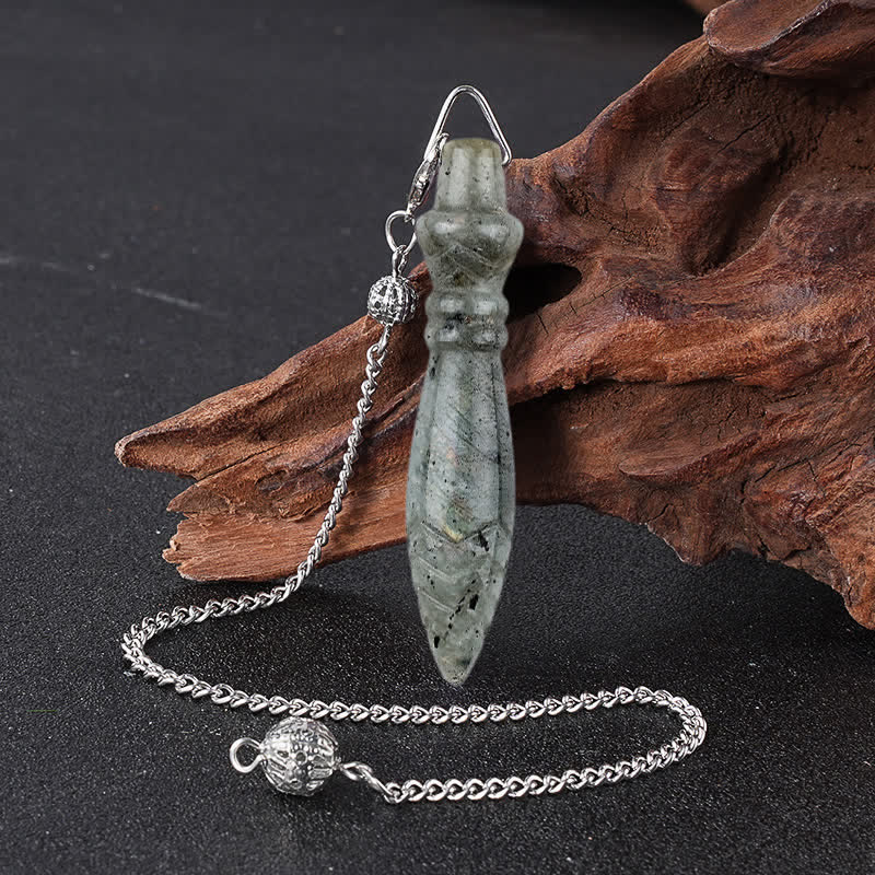 Pendule Olivenorma en cristal sculpté, motif pointe de lance, symbole spirituel - Labradorite - image 12