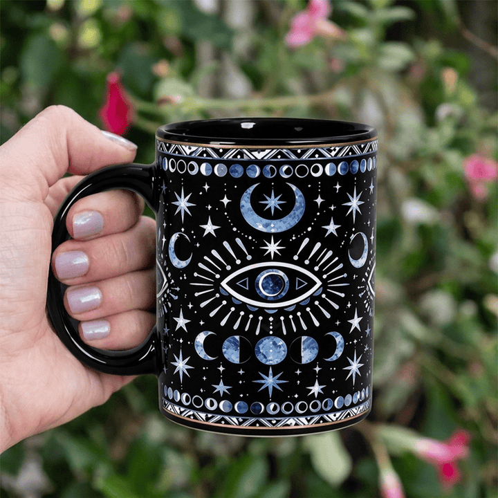 Tasse en céramique Olivenorma Œil maléfique céleste, phase de lune et protection stellaire - Noir - 450 ml / 15 oz - image 0