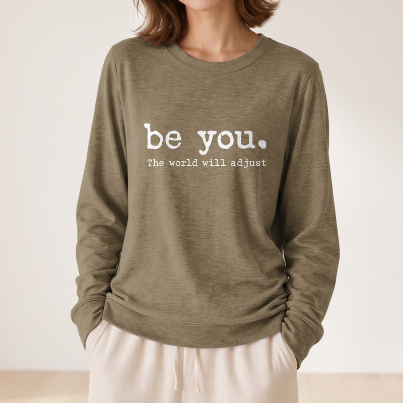 T-shirt à manches longues pour femme Olivenorma en mélange de coton doux avec imprimé inspirant « Sois toi-même » - image 26