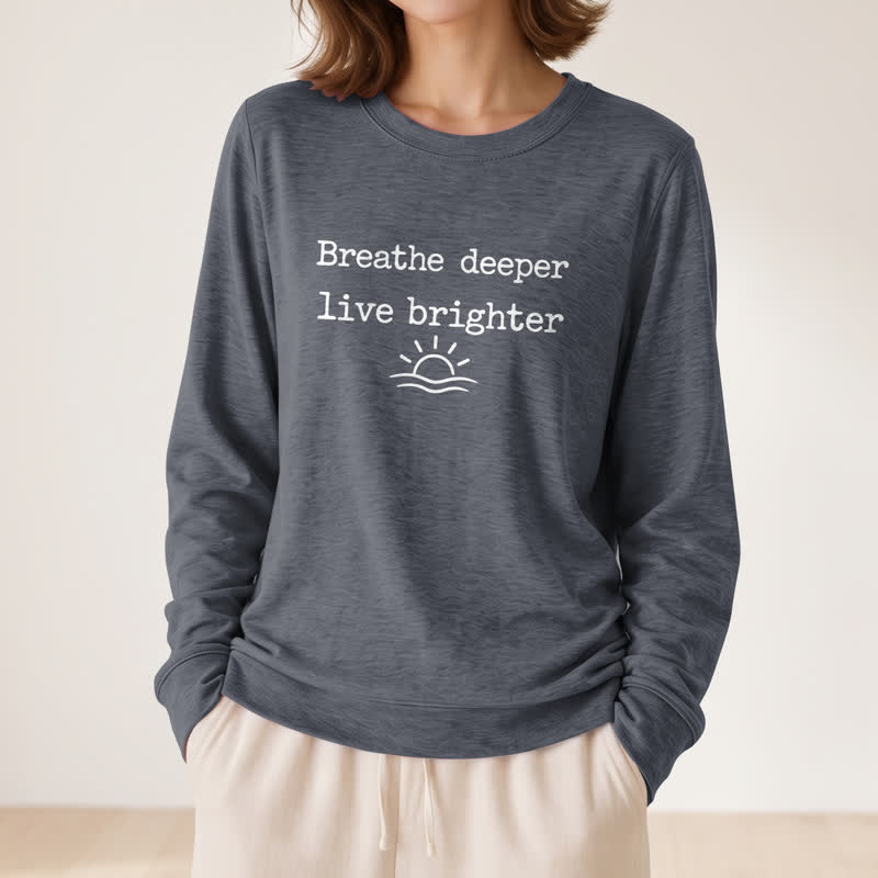 T-shirt à manches longues pour femme Olivenorma en mélange de coton doux avec imprimé de la citation « Respirez plus profondément ». - image 17