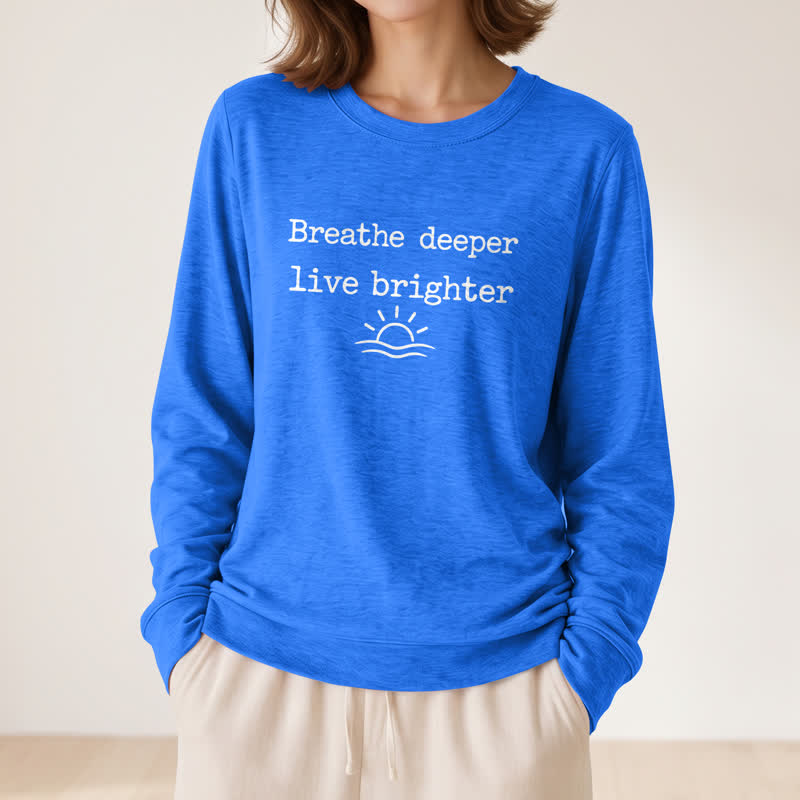 T-shirt à manches longues pour femme Olivenorma en mélange de coton doux avec imprimé de la citation « Respirez plus profondément ». - image 20