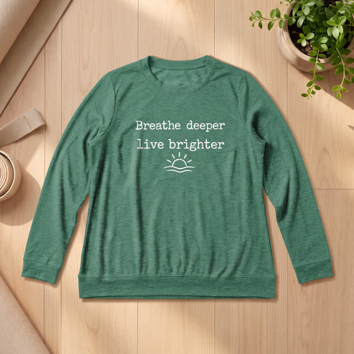 T-shirt à manches longues pour femme Olivenorma en mélange de coton doux avec imprimé de la citation « Respirez plus profondément ». - Vert vintage - 2XL - image 0