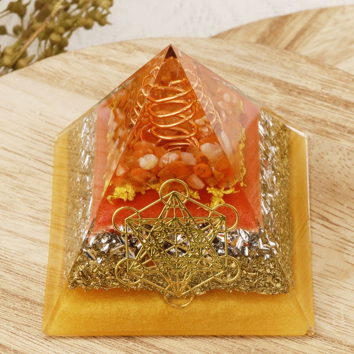 Pyramide d'orgone Cube de Métatron en pierre solaire Olivenorma