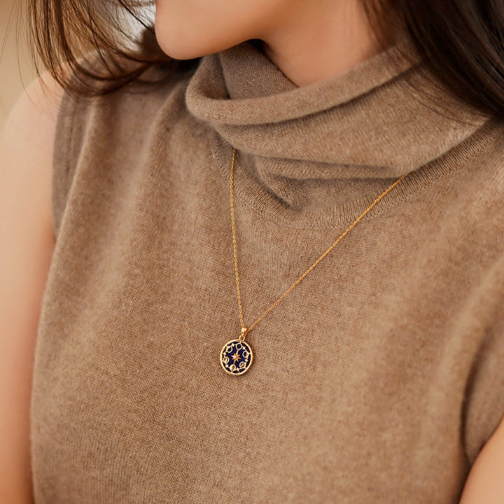 Collier Olivenorma en lapis-lazuli avec huit phases de lune et étoile