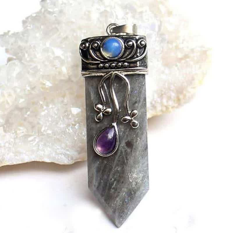Collier en pierre naturelle de protection de la déesse Olivenorma 
