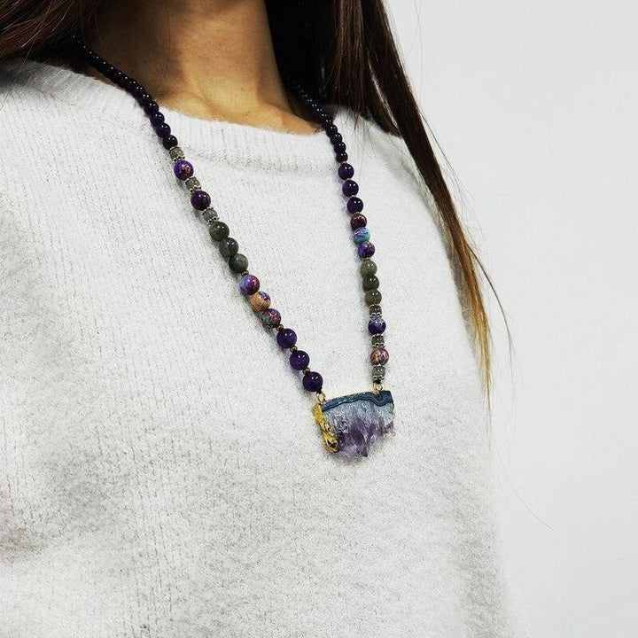 Collier de perles Mala Olivenorma en fluorite arc-en-ciel, améthyste, labradorite empereur