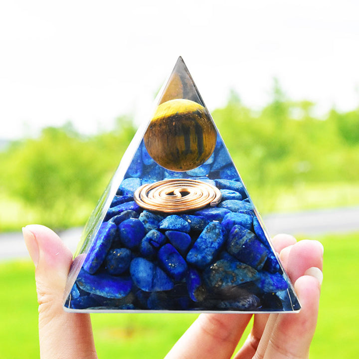 Pyramide d'orgone en œil de tigre et lapis-lazuli Olivenorma