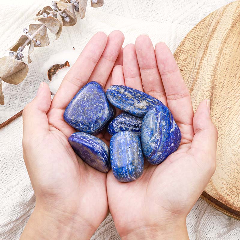 Ensemble de pierres naturelles polies en lapis-lazuli Olivenorma