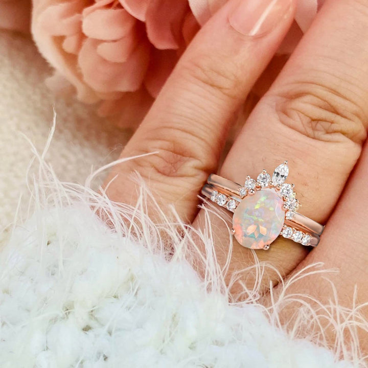 Bague de fiançailles en or rose avec opale ovale antique Olivenorma